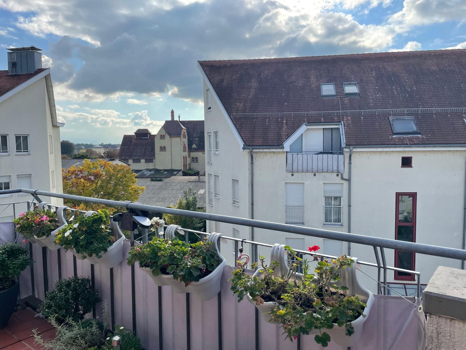 Balkon (1) Balkon (1)